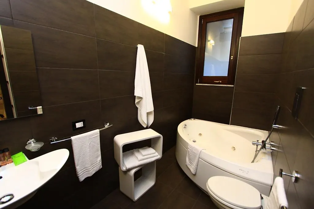 B&B Teatro Del Sole Palermo 3*,  Italy